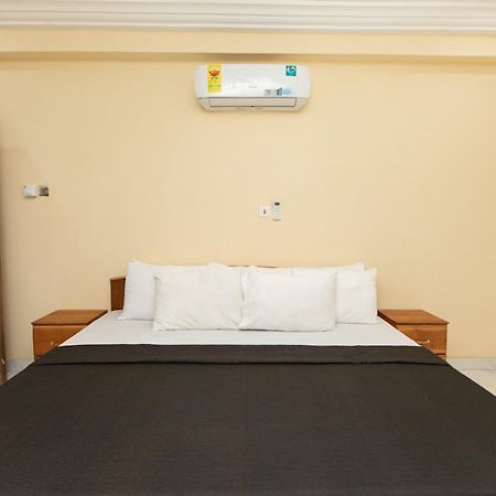 Kwashieman Washington Apartments - Just 25Mins Drive From The Airport מראה חיצוני תמונה