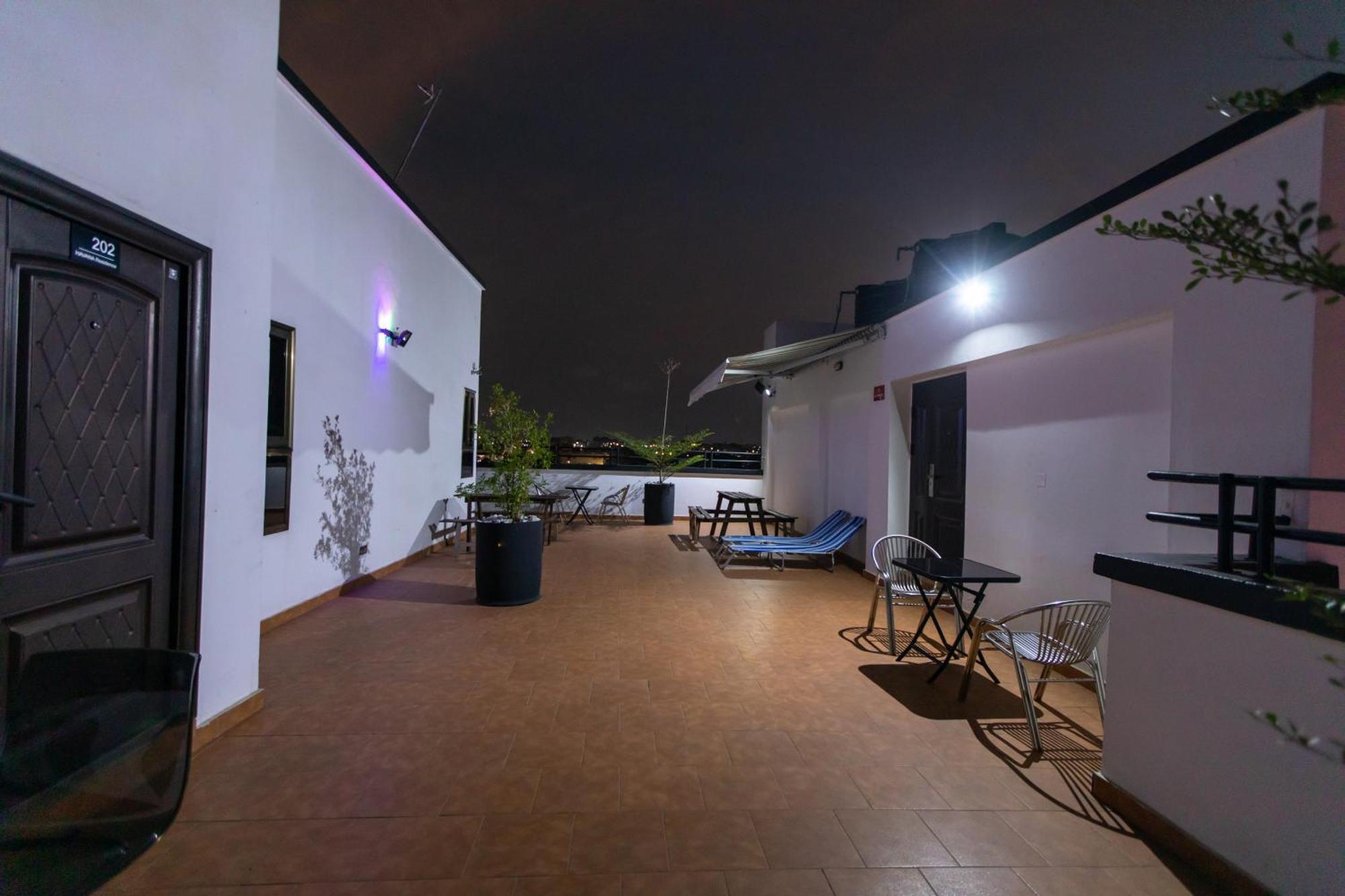 Kwashieman Washington Apartments - Just 25Mins Drive From The Airport מראה חיצוני תמונה