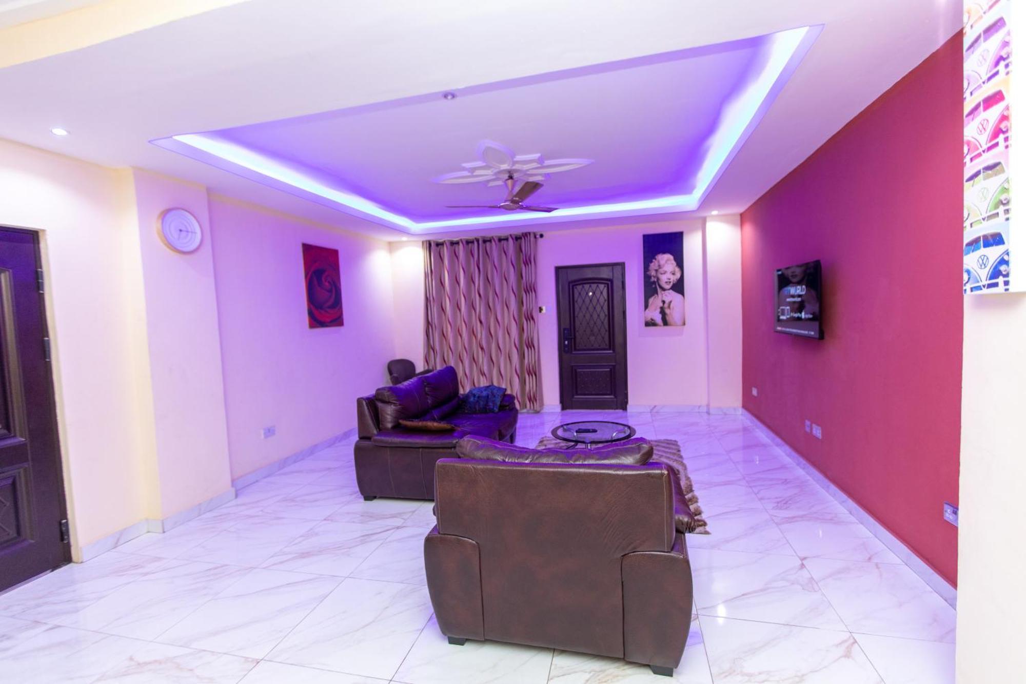 Kwashieman Washington Apartments - Just 25Mins Drive From The Airport מראה חיצוני תמונה